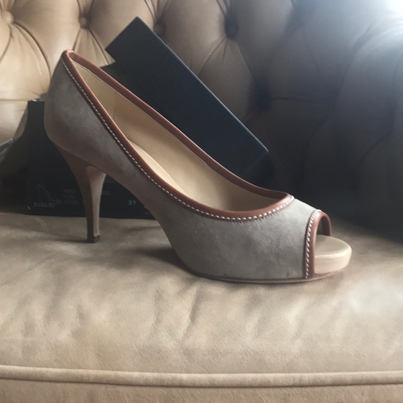 Guiseppe Zanotti brand new peep toe pump. Sz 37. - Picture 1 of 4